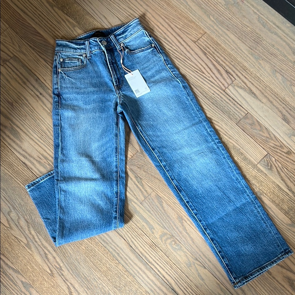 Quince comfort stretch high rise cropped wide leg jeans / medium wash/ size 24